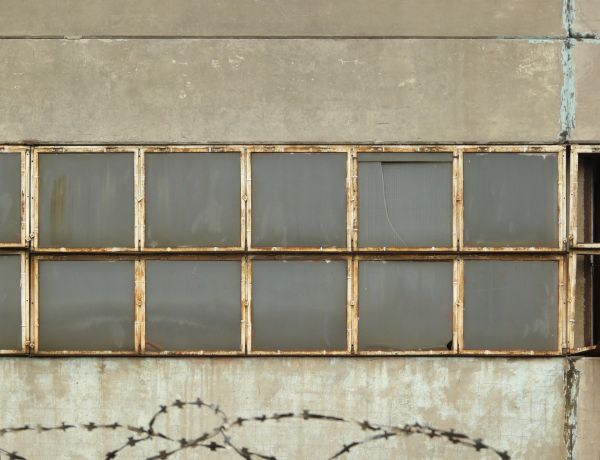 Texture Rusty Window rusted white windows texture 0022 - Texturelib